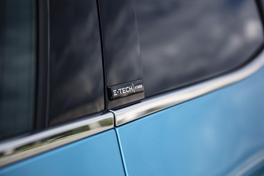 Детали экстерьера Renault Clio E-TECH 2020 года  (WW) (фото 29 из 33)